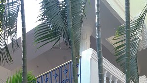 تفاصيل الفندق من الخارج