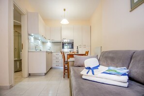 ملاءات للفراش لا تسبب الحساسية وخزنة داخل الغرفة