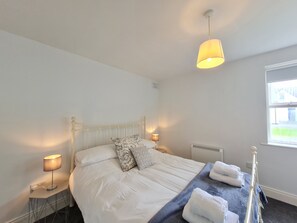 3 bedrooms - 68 Clifden Glen (Clifden)