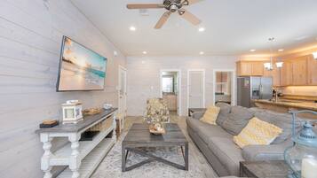 House, 3 Bedrooms | Living area