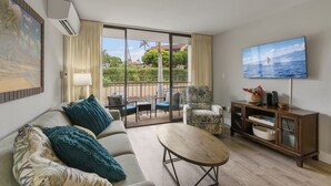 Condo, 2 phòng ngủ | Khu phòng khách