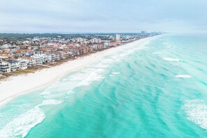 Beach nearby - 💎All Decked Out, Destiny By The Sea Stunning, Unobstructed Gulf Views. Pool! (Destin)