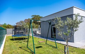 Terrace/patio - Beautiful home in Peroj with WiFi (Peroj)