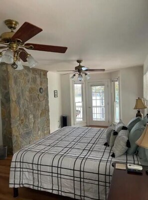 4 bedrooms, WiFi - Lake Haven at Lake Gaston (Littleton)