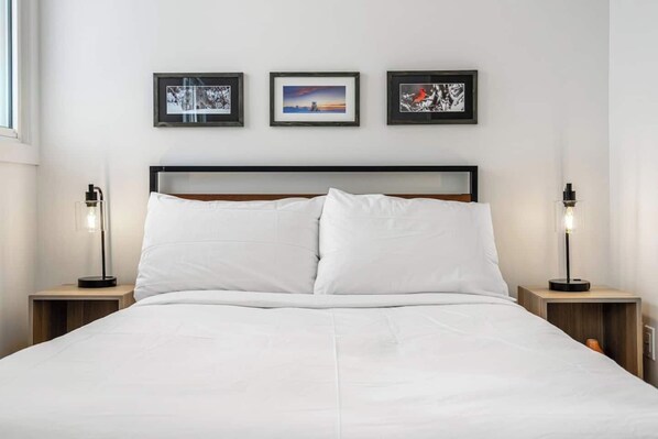 2 habitaciones, escritorio, tabla de planchar con plancha y wifi gratis