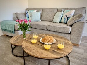 TV, DVD-spiller og bøker