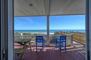 Outdoor dining - Ibiza – Your Topsail Island Escape (Surf City)