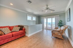 TV, fireplace - Ibiza – Your Topsail Island Escape (Surf City)