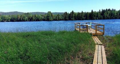Gästehaus im Schwedenstil in der wunderschönen Natur und Ruhe Mittelschwedens.