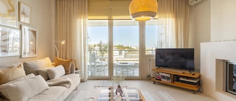 Smart TV, fireplace, video games