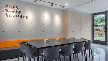 Free daily local cuisine breakfast