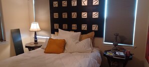 1 chambre, bureau, fer et planche à repasser, accès au Wi-Fi (inclus)