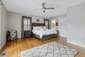 3 bedrooms, free WiFi, bed sheets - Oak Hollow (Moneta)