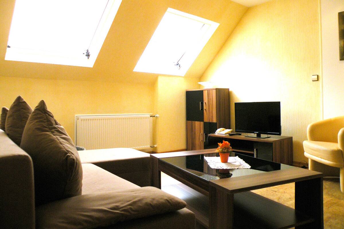 Family Double Room | Hypo-allergenic bedding available, in-room safe, WiFi (free)