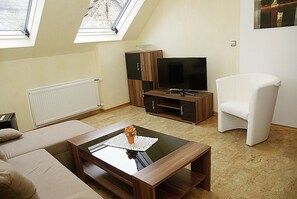 Hypo-allergenic bedding, in-room safe, individually furnished, free WiFi - Hotel zur Loreley (Sankt Goar)