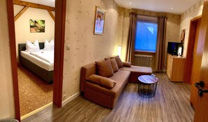 Hypo-allergenic bedding, in-room safe, individually furnished, free WiFi - Hotel zur Loreley (Sankt Goar)