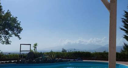 Hill house La Roccia