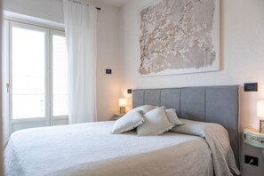 2 bedrooms, iron/ironing board, travel cot, free WiFi