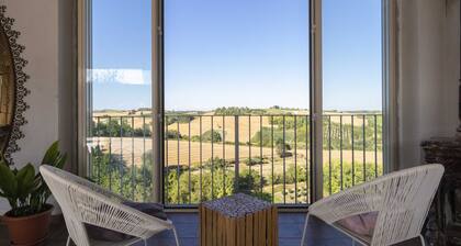 Casa Verrua: relaxation in Monferrato with pool, hot tub and belvedere