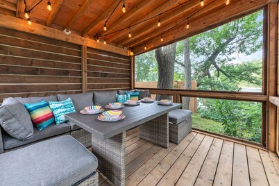 The Riverside Retreat | Beach, Kayaks, Fire Pit