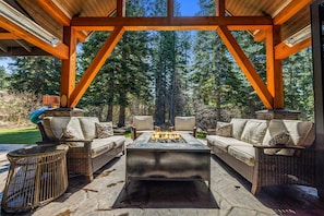 Terrace/patio - 1PM Check In/Out | Scenic Mountain Cabin! Private Setting+Spa/Epic GameRm (Ronald)