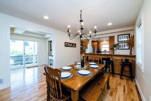 Unclassified image, 2 of 46, button