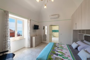 Ferienhaus, Raucher | 2 Schlafzimmer, schallisolierte Zimmer, Internetzugang