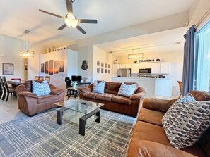 Living area - Callaghan Cantina 5 Bedroom Home by RedAwning (Kissimmee)