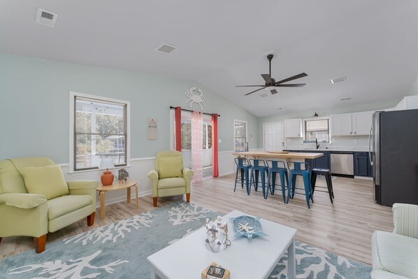 Smart TV, books - Awesome 3 Bedroom OBX Home For Rent  (Kill Devil Hills)