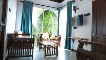 Deluxe Apartment | Living area