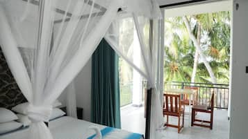 Habitación doble Deluxe | 1 habitación, minibar y caja de seguridad en la habitación