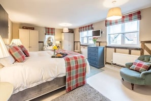 2 bedrooms, iron/ironing board, WiFi, bed sheets - St Margaret's Cottage, Laxfield (Woodbridge)