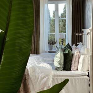 Classic Double Room - Room 3 | Individually decorated, individually furnished, free WiFi - Hallfreda Hotel (Visby)