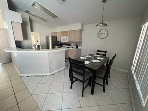Dining - Beautiful house just 12min from Disney World! (Kissimmee)