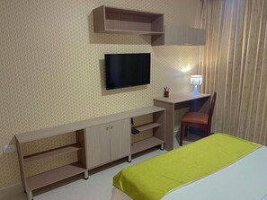 Standard-Doppelzimmer | Minibar, kostenloses WLAN, Bettwäsche