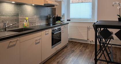 Beautiful, sunny ground floor apartment with 3 rooms and garden
