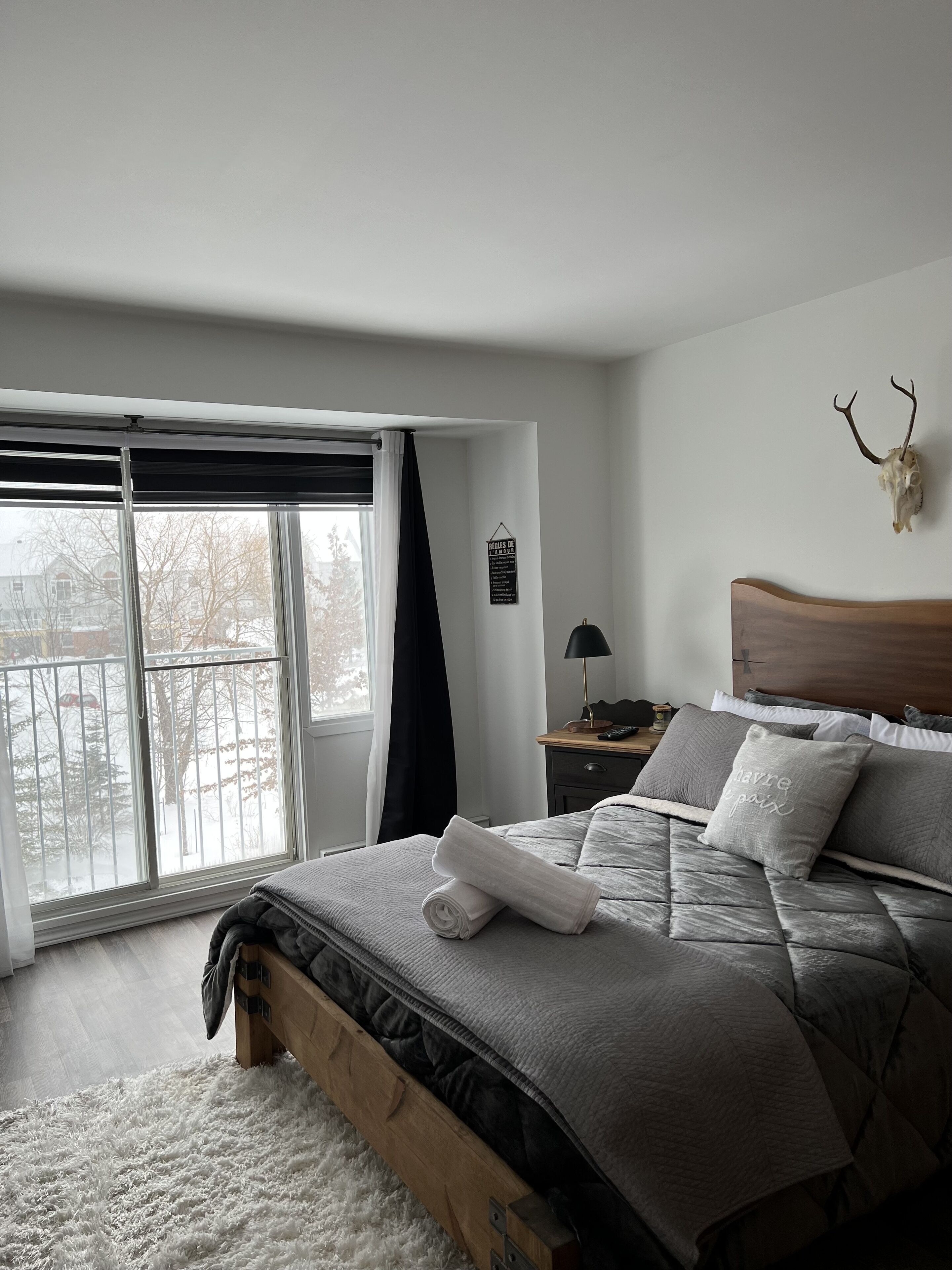 2 多间卧室、熨斗/熨衣板、免费 WiFi、床单