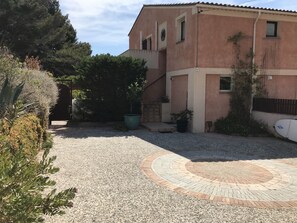 Enceinte de lâhĂ©bergement