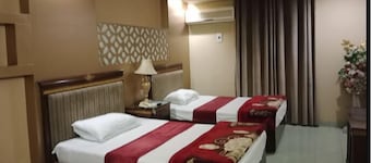 Shelton Hotel