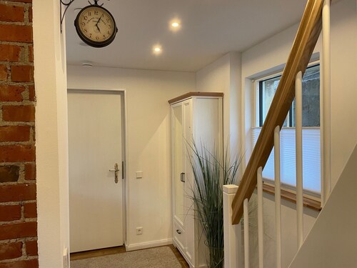 Top equipped mini house for sole use