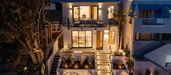 Luxury Home in Capitola Village with Hot Tub!