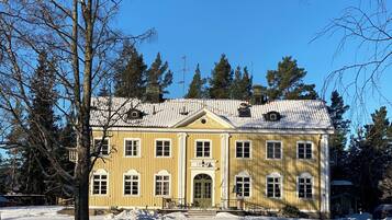 Mặt tiền nơi lưu trú