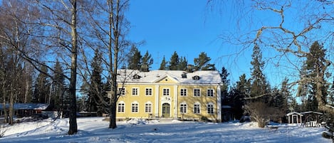 Fachada da propriedade