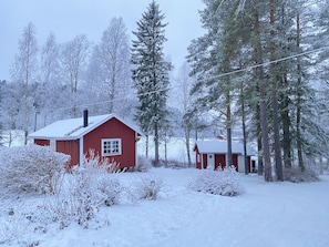 Exterior - Cozy cabin with fireplace & lake view (Jämtlands län)