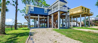Waterfront Scallop & Fish Spot! Private Dock 2 boats + Ice Machine—Pet Friendly