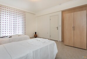 4 bedrooms, iron/ironing board - Lux 4 bed Villa, Oludeniz Villa 1005 (Fethiye)