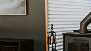 Interior - The Artemis Cottage - Romantic Couples Retreat (Woodlands)