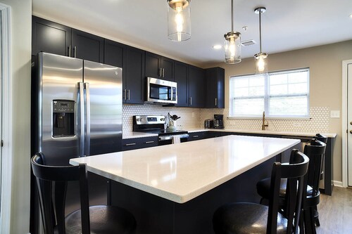 Vista Villa! New Condo near Sand Springs Country Club