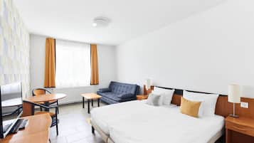 Premium bedding, in-room safe, desk, free WiFi