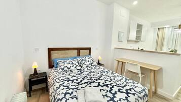 1 habitación, wifi y ropa de cama